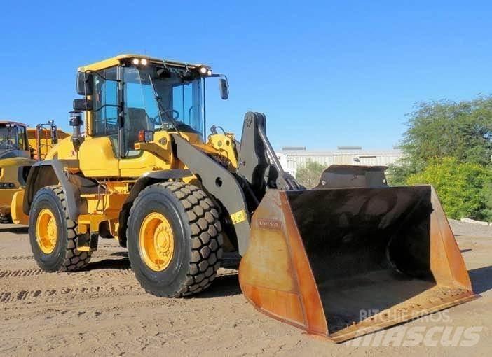 Volvo L90G Kolesni nakladalci