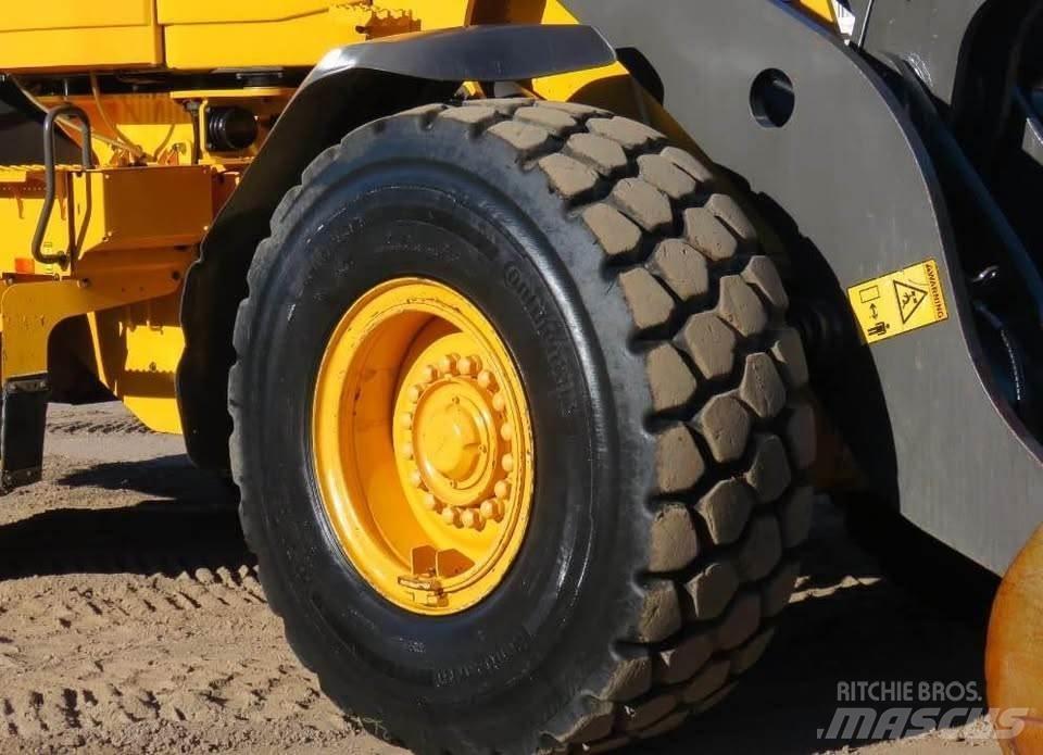 Volvo L90G Kolesni nakladalci