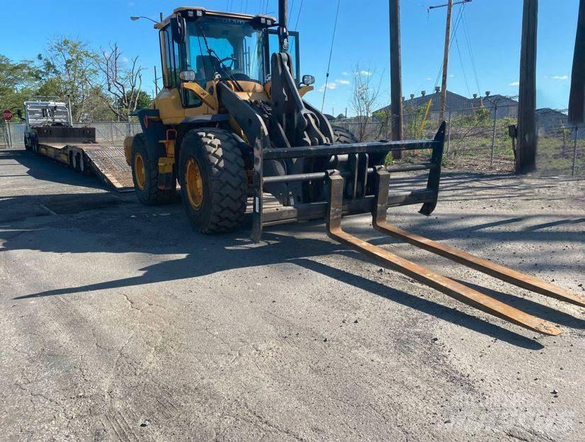 Volvo L90H Kolesni nakladalci