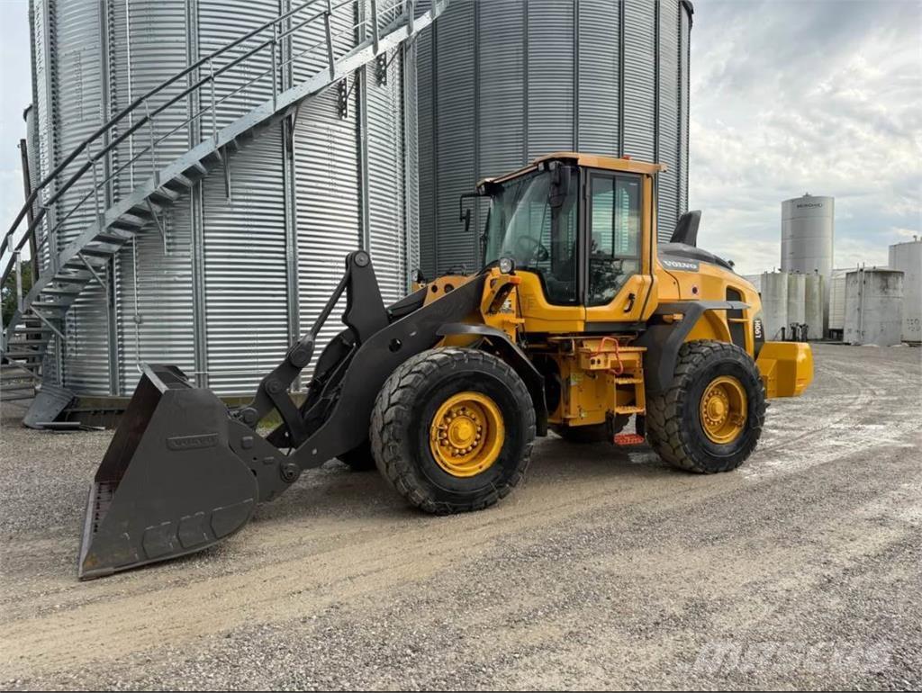 Volvo L90H Kolesni nakladalci