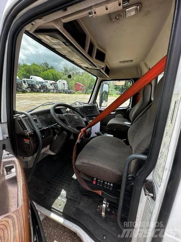 Volvo VNL Transport - drugo