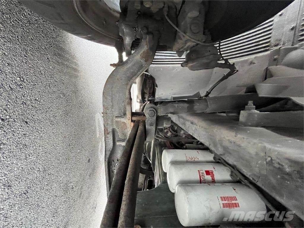 Volvo VNL Osi
