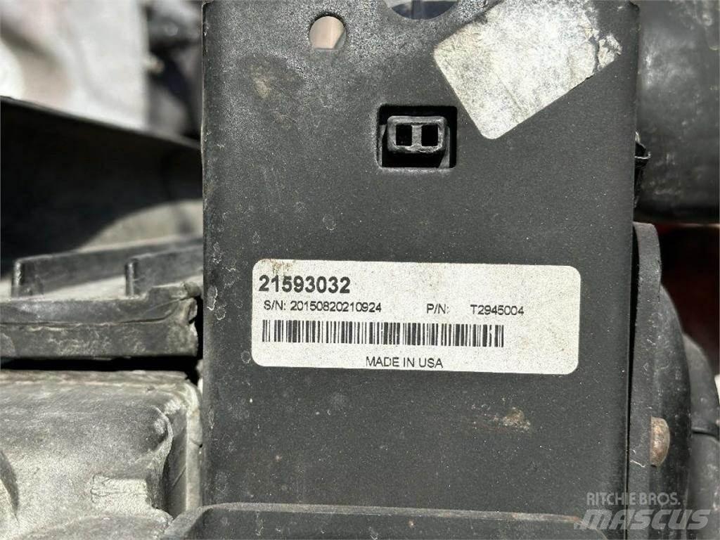 Volvo VNL Radiatorji