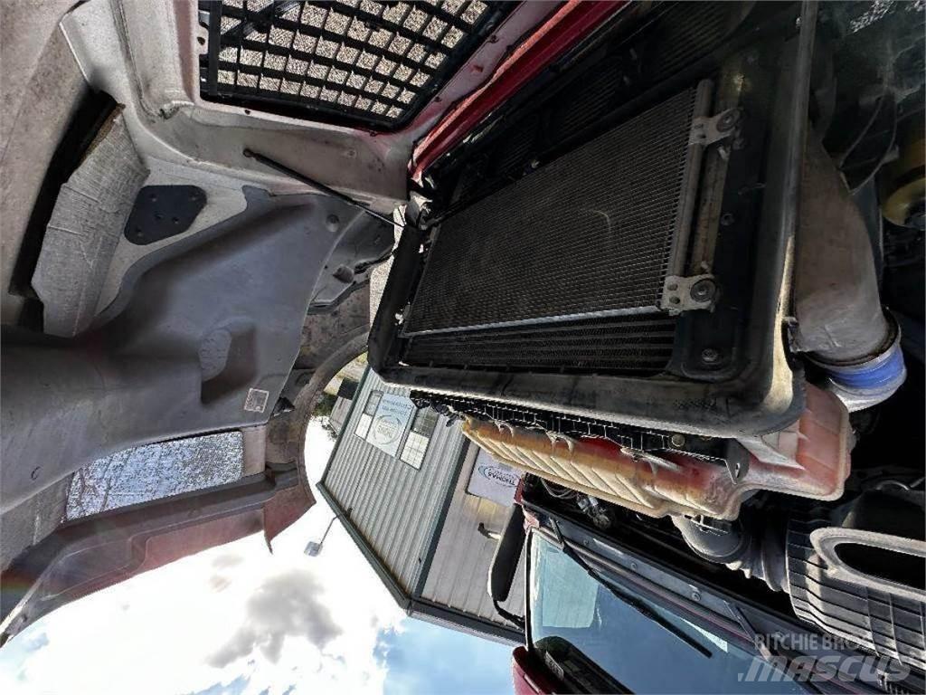 Volvo VNL Radiatorji