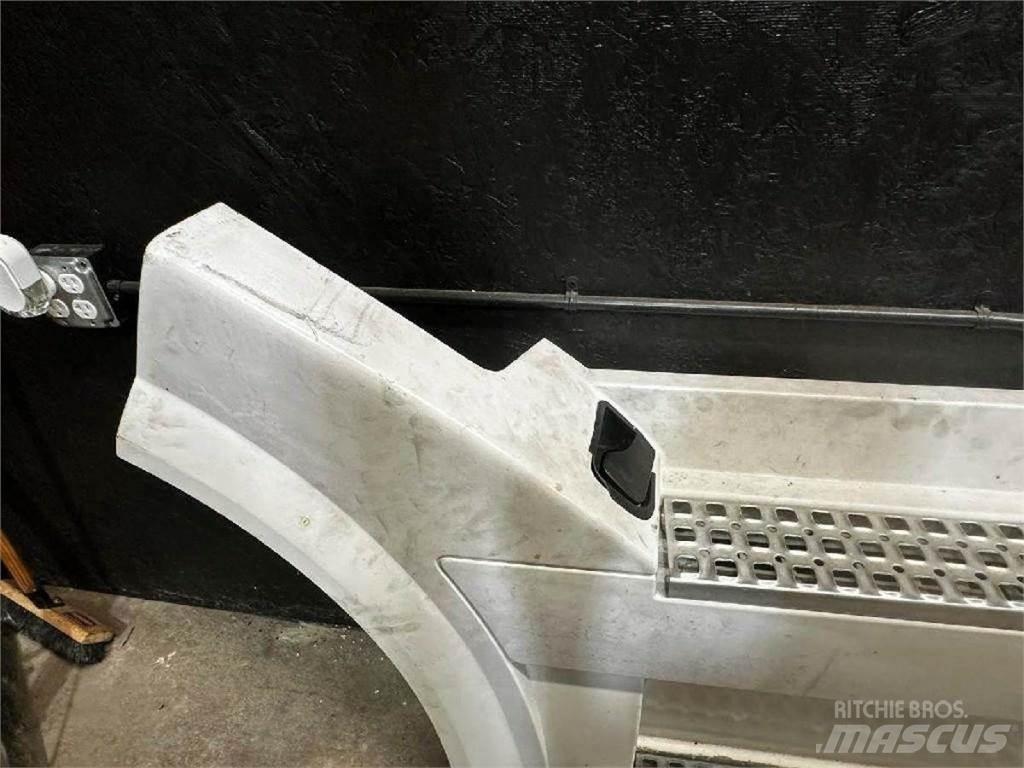 Volvo VNL Gradbeništvo - drugo