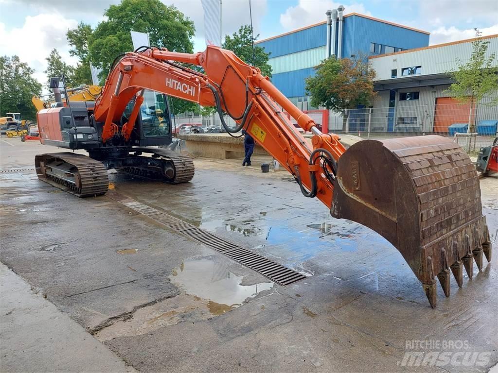 Hitachi ZX 210LC Bagri goseničarji