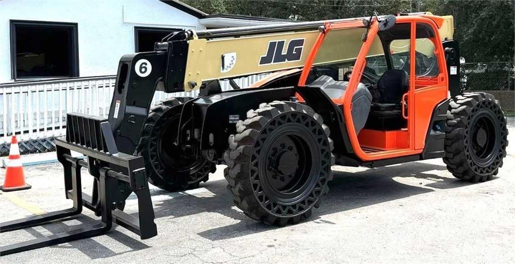 JLG 642 Teleskopski viličarji