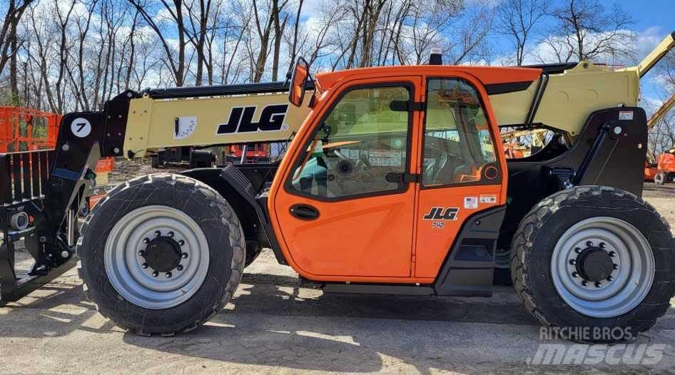 JLG 742 Teleskopski viličarji