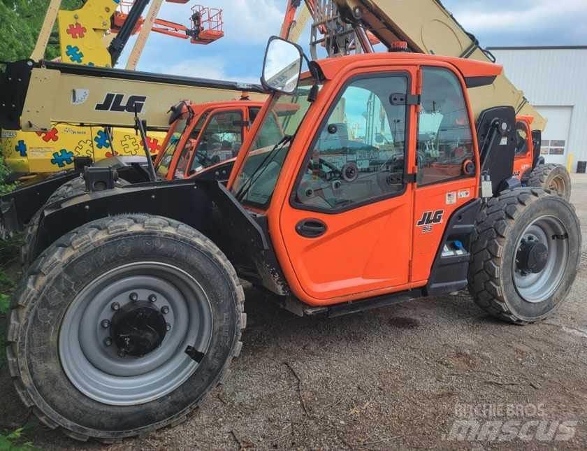 JLG 943 Teleskopski viličarji