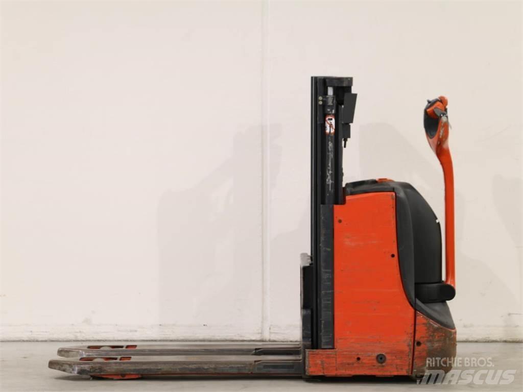 Linde D06/1160 Ročni električni viličar