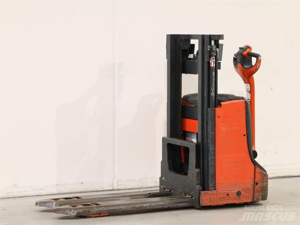 Linde D06/1160 Ročni električni viličar
