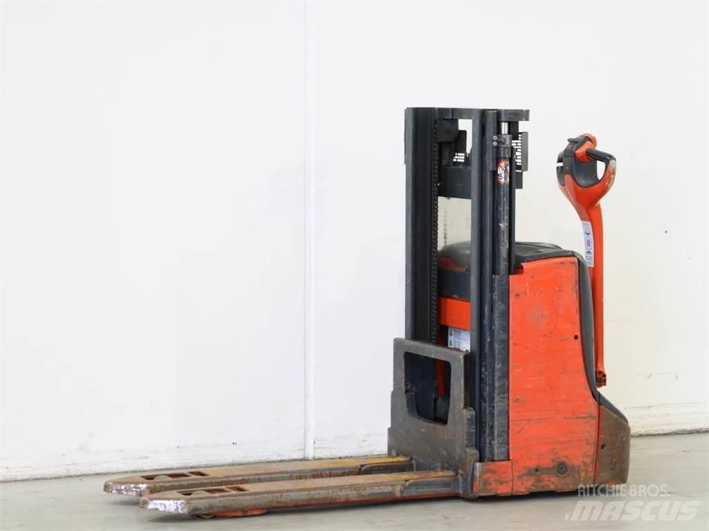 Linde D06/1160-00 Ročni električni viličar