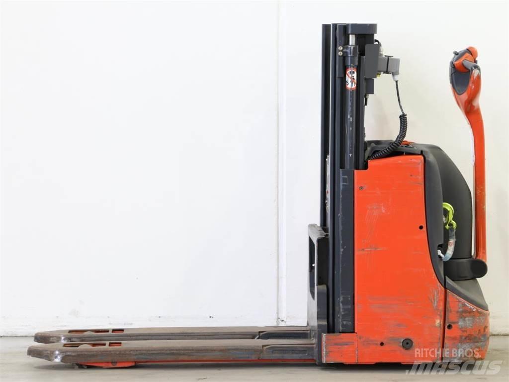 Linde D06/1160-00 Ročni električni viličar
