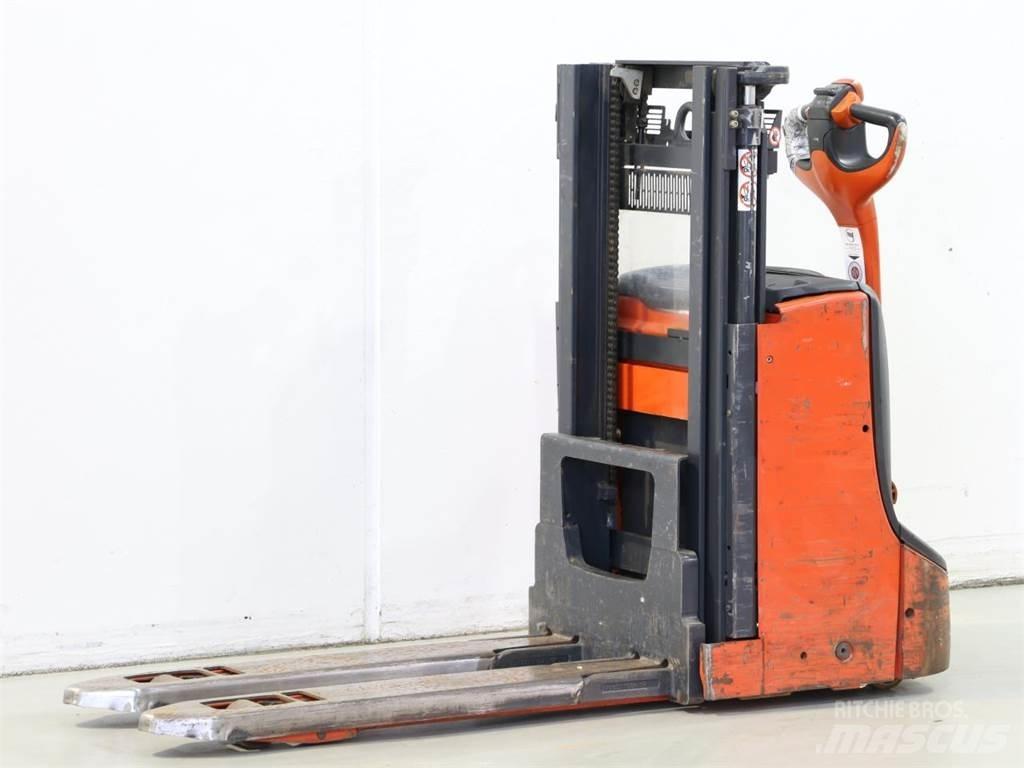 Linde D06/1160-00 Ročni električni viličar