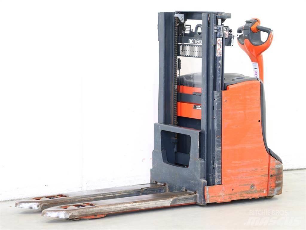 Linde D08/1160-00 Ročni električni viličar