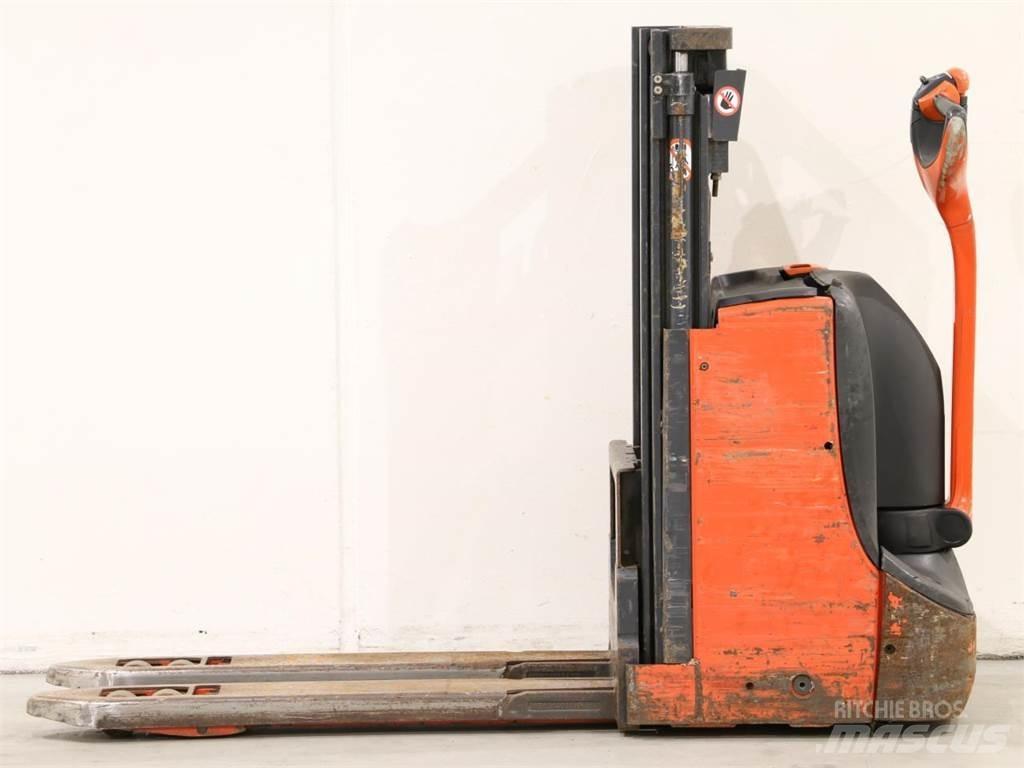 Linde D08/1160-00 Ročni električni viličar