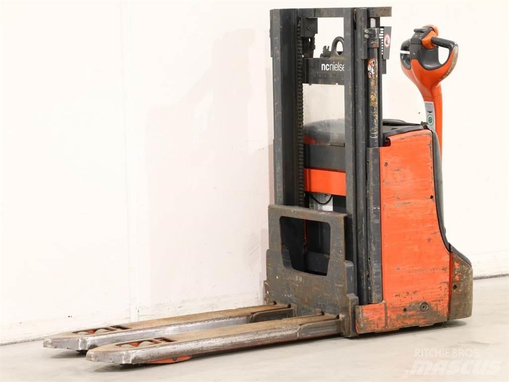 Linde D08/1160-00 Ročni električni viličar