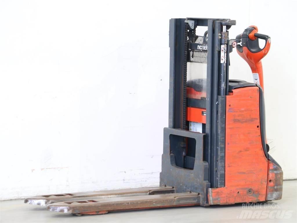 Linde D08/1160-00 Ročni električni viličar