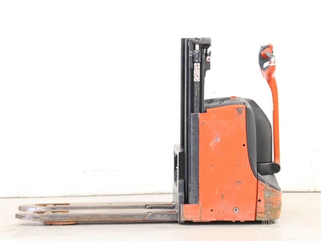 Linde D08/1160-00 Ročni električni viličar