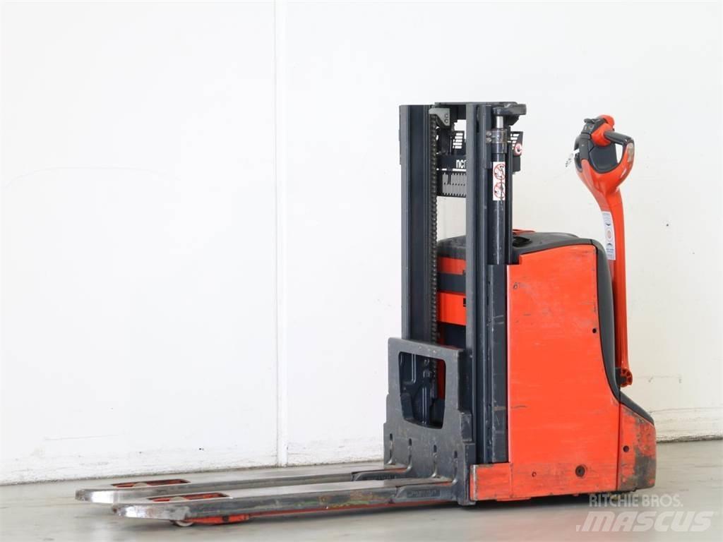 Linde D08/1160-01 Ročni električni viličar