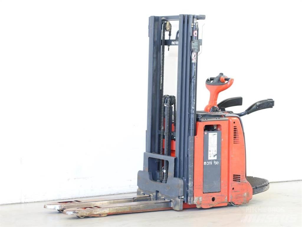 Linde D12AP/133 Ročni električni viličar