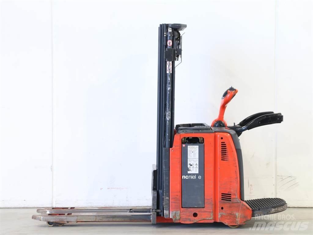 Linde D12AP/133 Ročni električni viličar