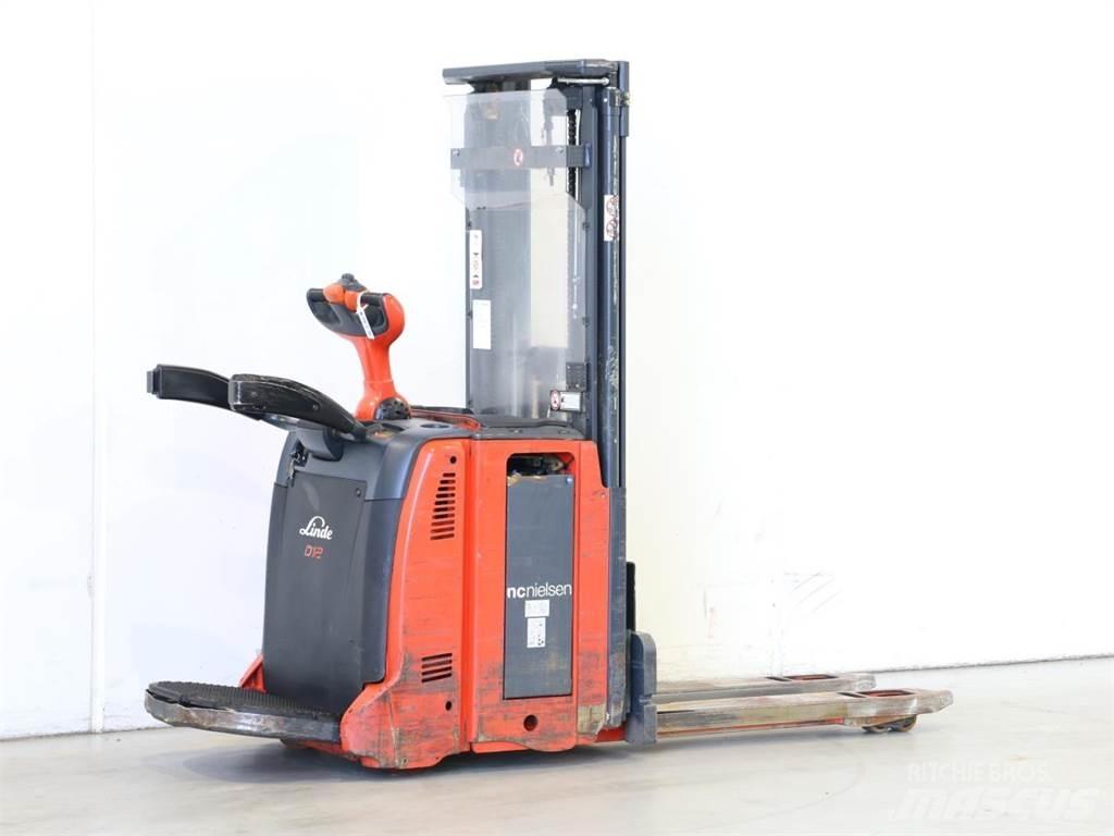 Linde D12AP/133 Ročni električni viličar