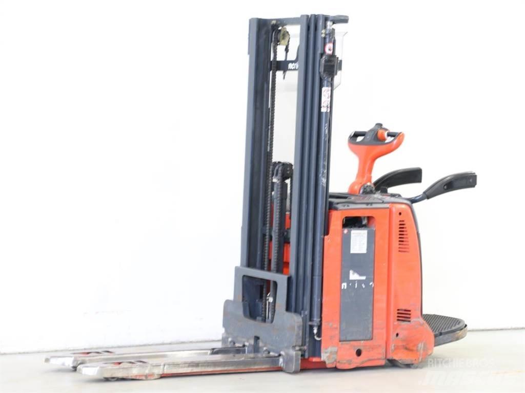 Linde D12AP/133 Ročni električni viličar