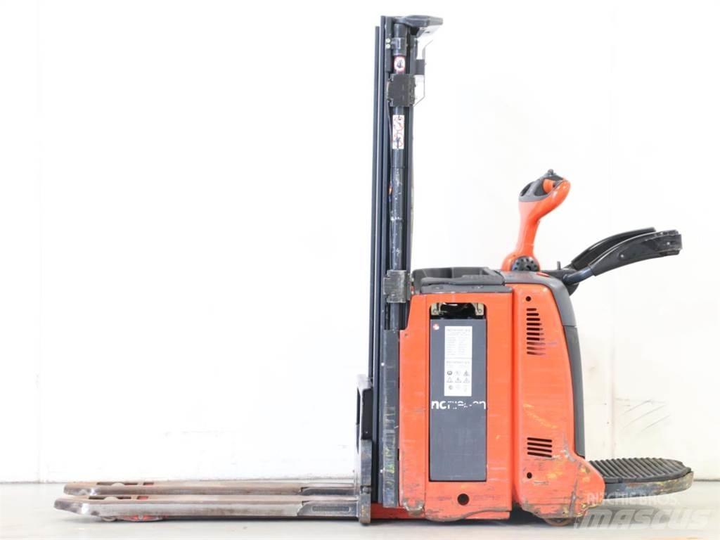 Linde D12AP/133-00 Ročni električni viličar