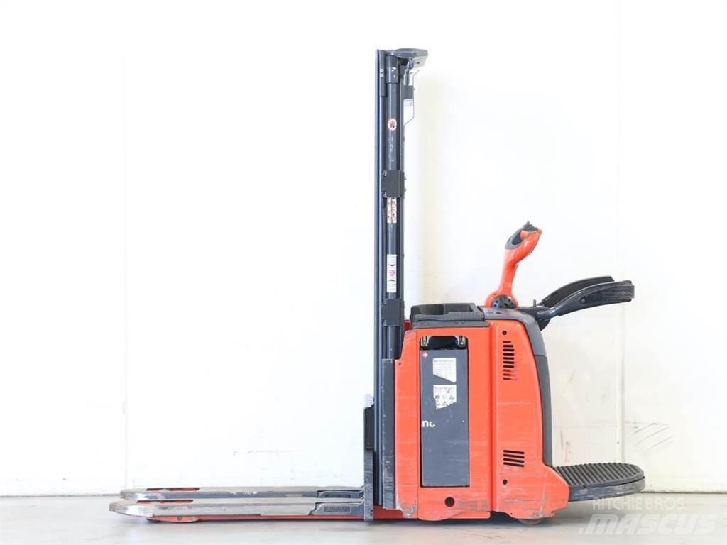 Linde D12AP/133-01 Ročni električni viličar