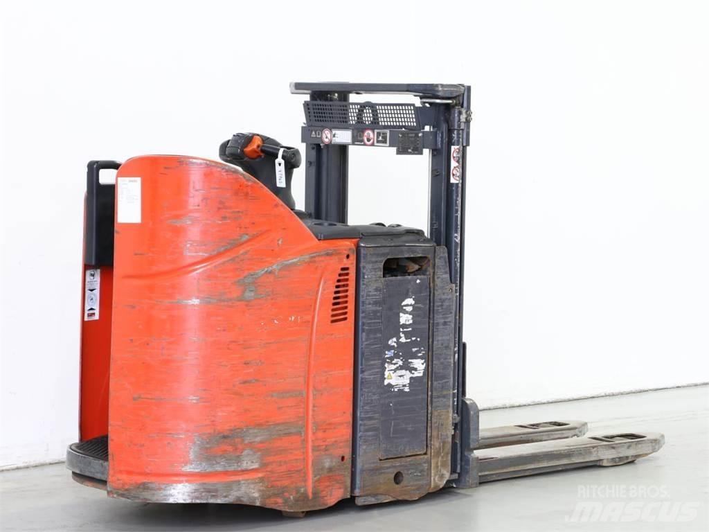 Linde D12HPSP/133 Ročni električni viličar