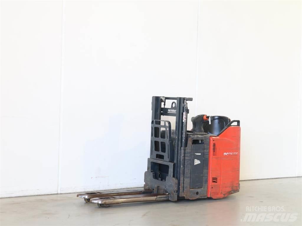 Linde D12SP/133 Ročni električni viličar