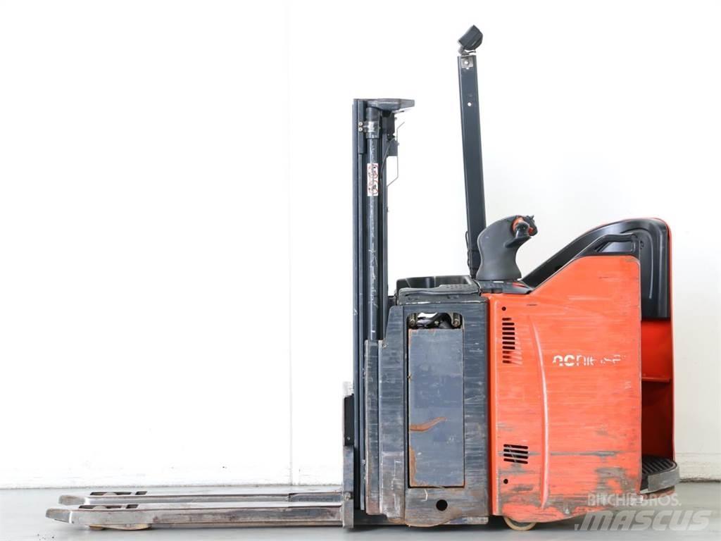 Linde D12SP/133 Ročni električni viličar