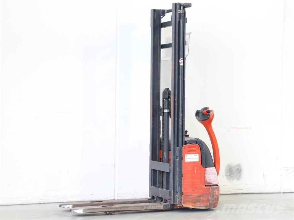 Linde L10/379 Ročni električni viličar