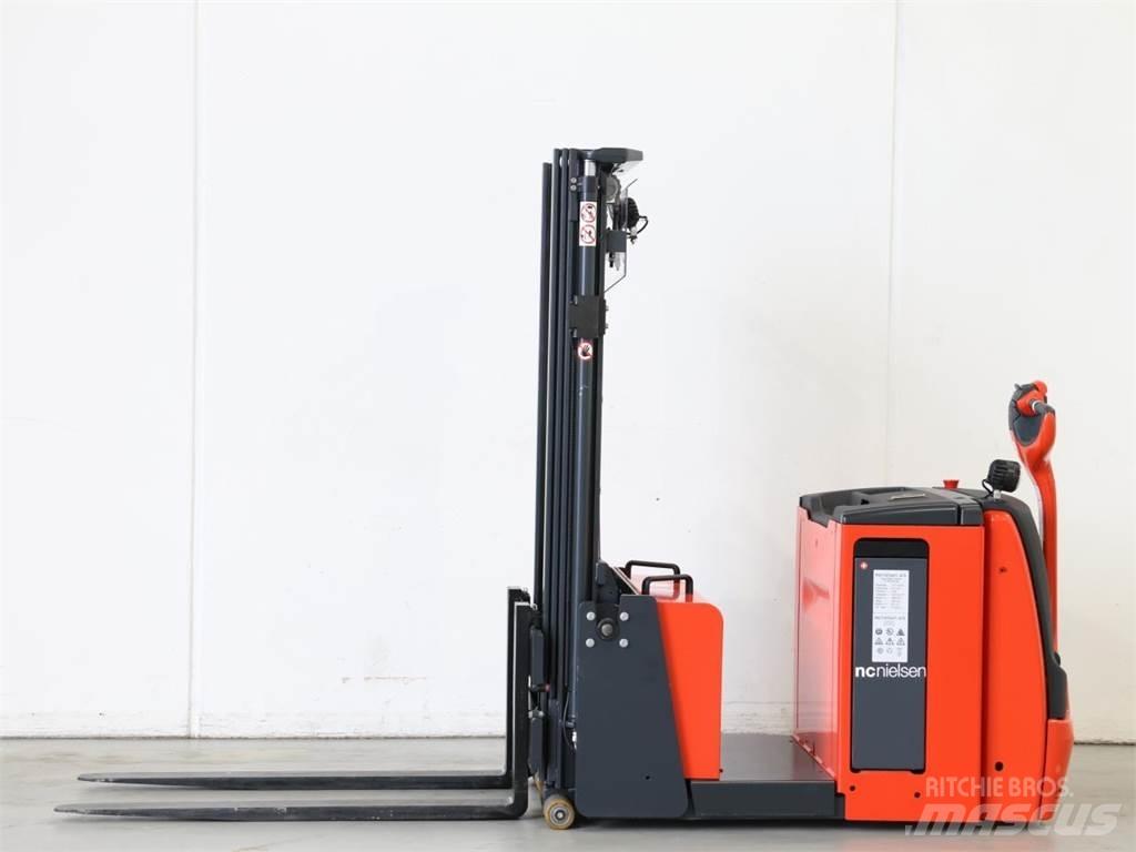 Linde L12AC/1171-01 Ročni električni viličar