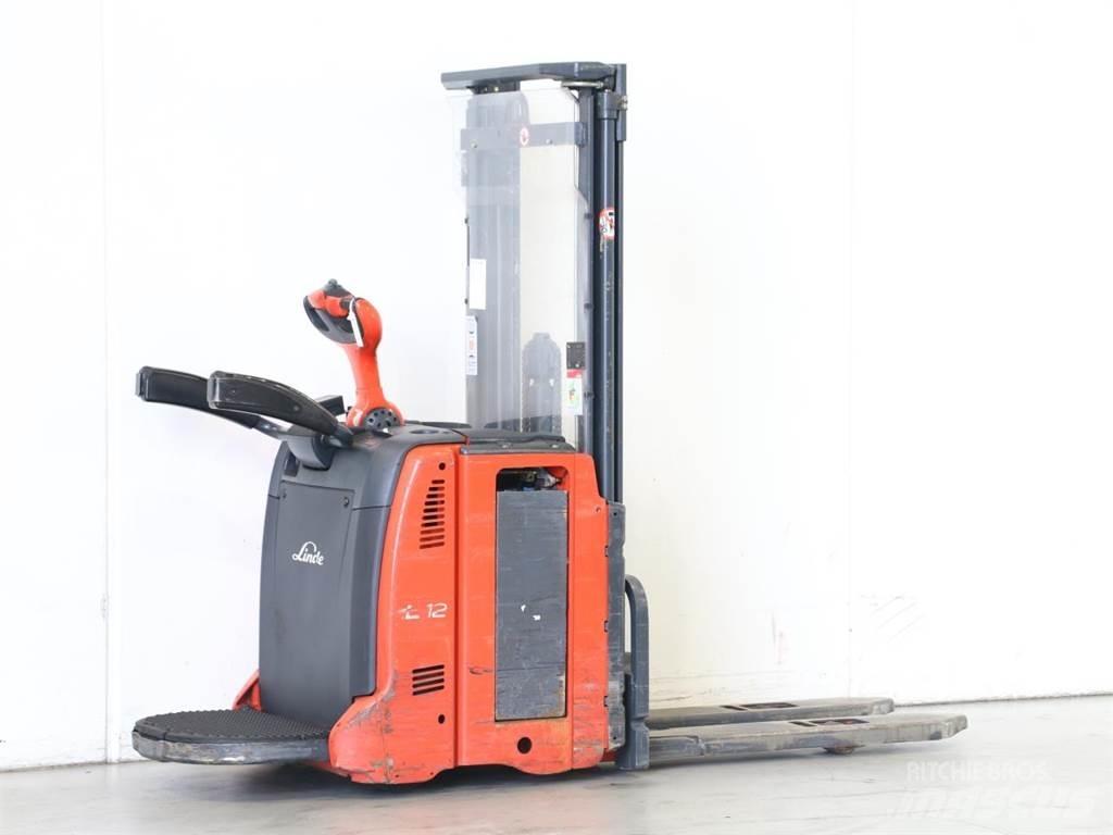 Linde L12AP/133 Ročni električni viličar