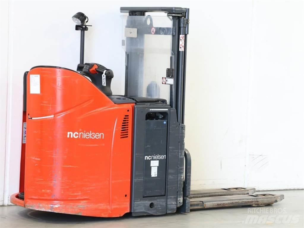 Linde L12LSP/133 Ročni električni viličar