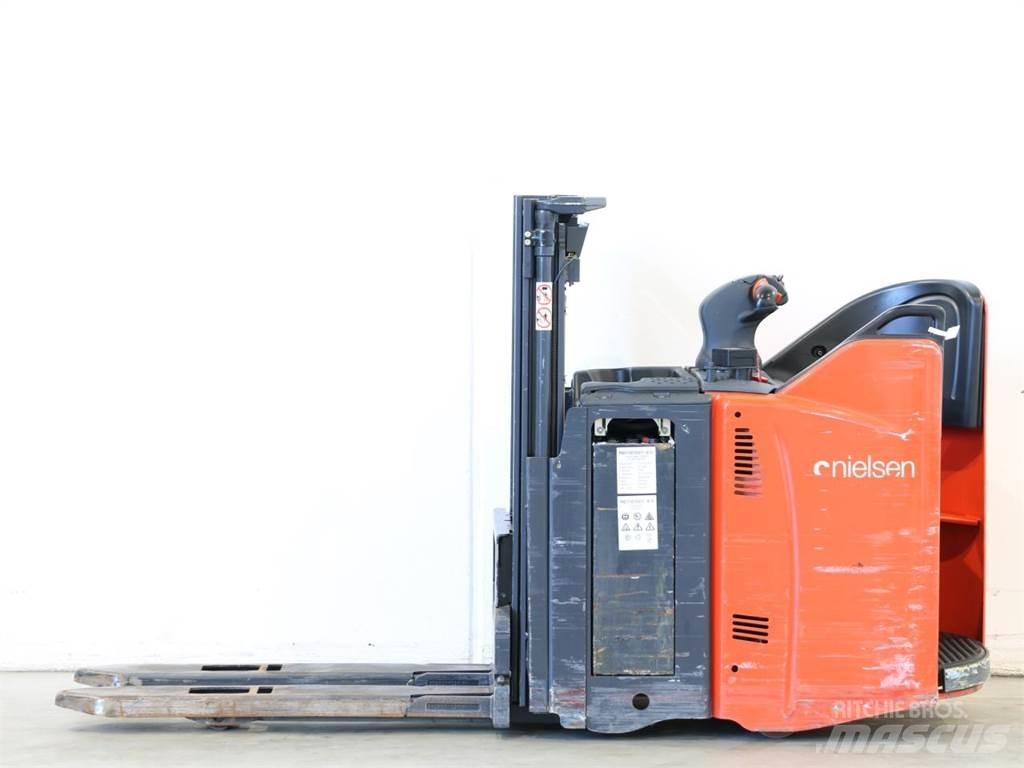 Linde L12SP/133-00 Ročni električni viličar