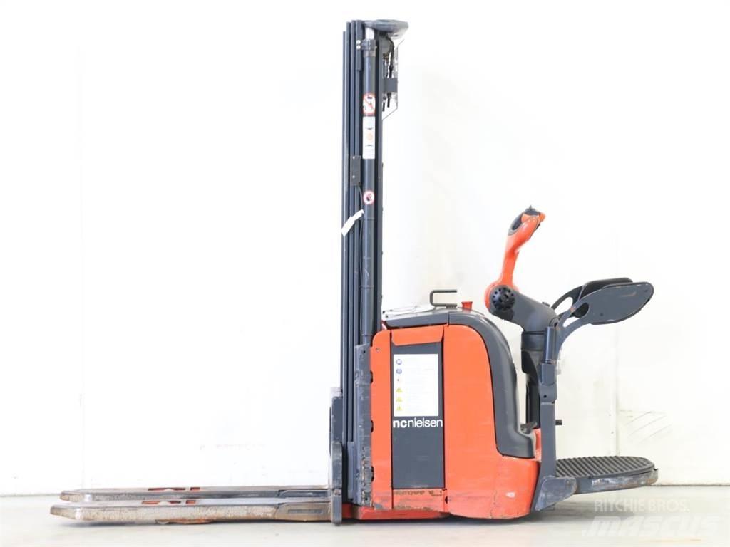 Linde L14API/372 Ročni električni viličar