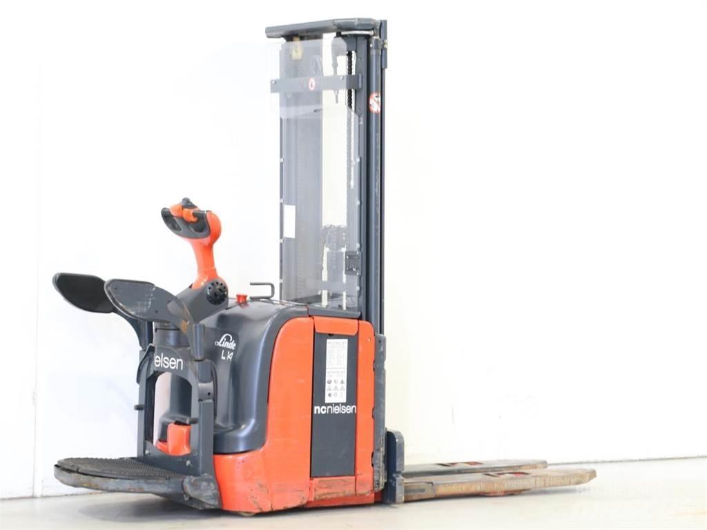 Linde L14API/372 Ročni električni viličar