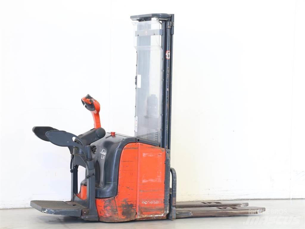 Linde L14API/372 Ročni električni viličar