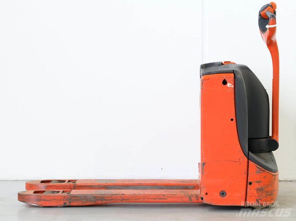 Linde T16/1152 Ročni električni viličar