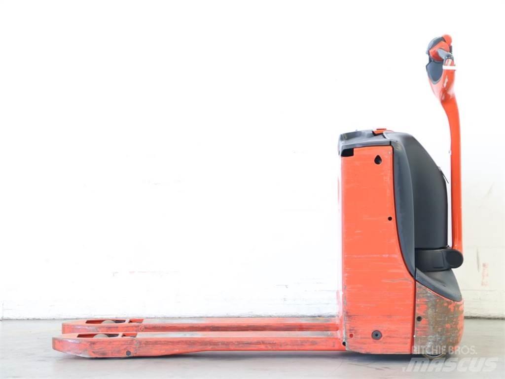 Linde T16/1152 Ročni električni viličar