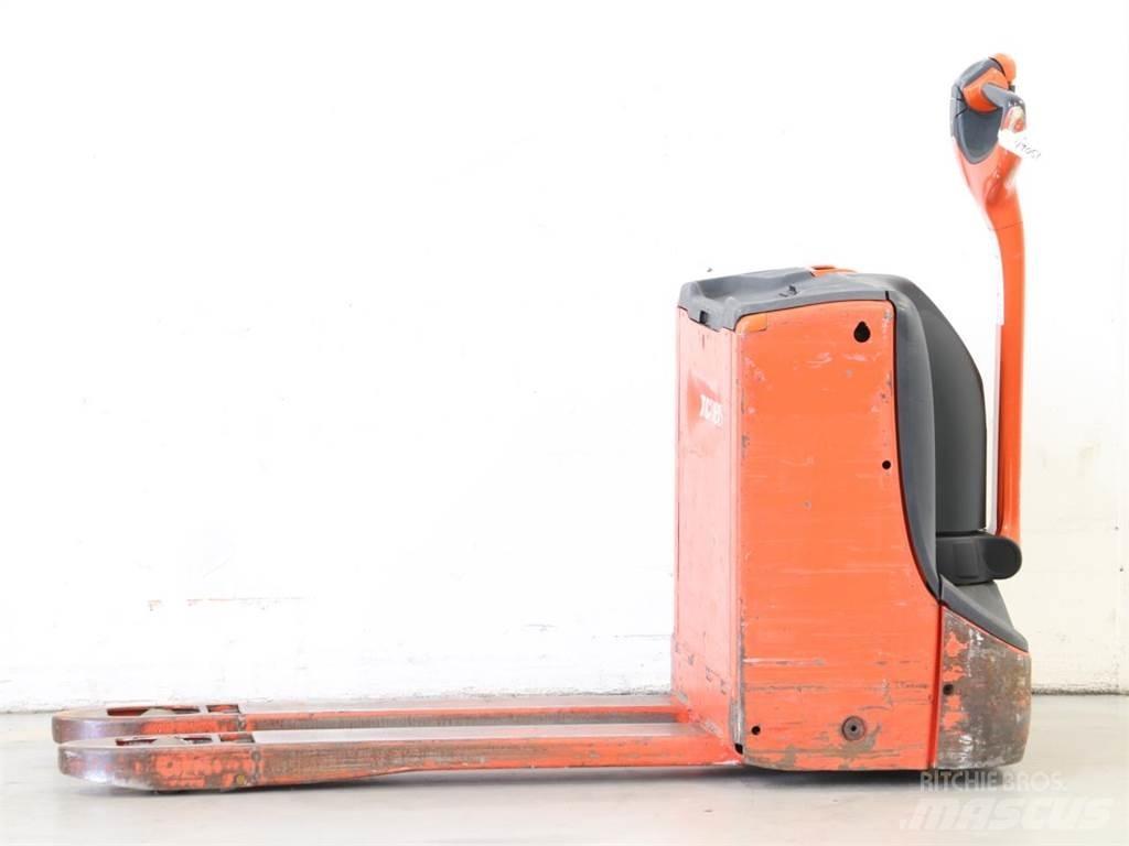 Linde T16/1152-00 Ročni električni viličar