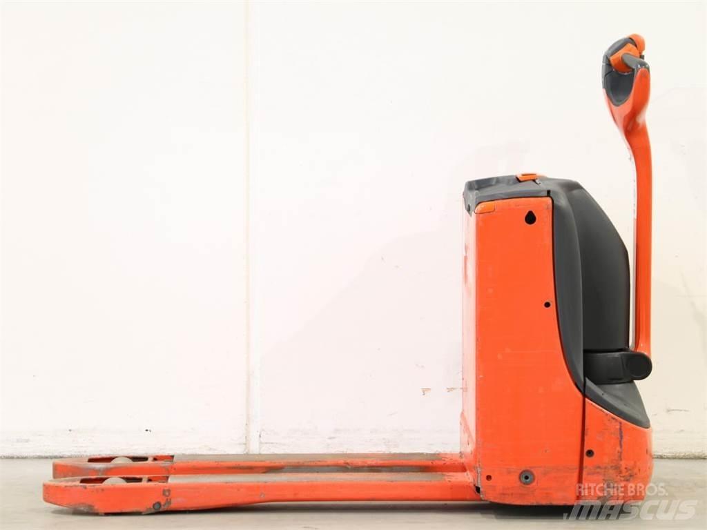 Linde T16/1152-00 Ročni električni viličar