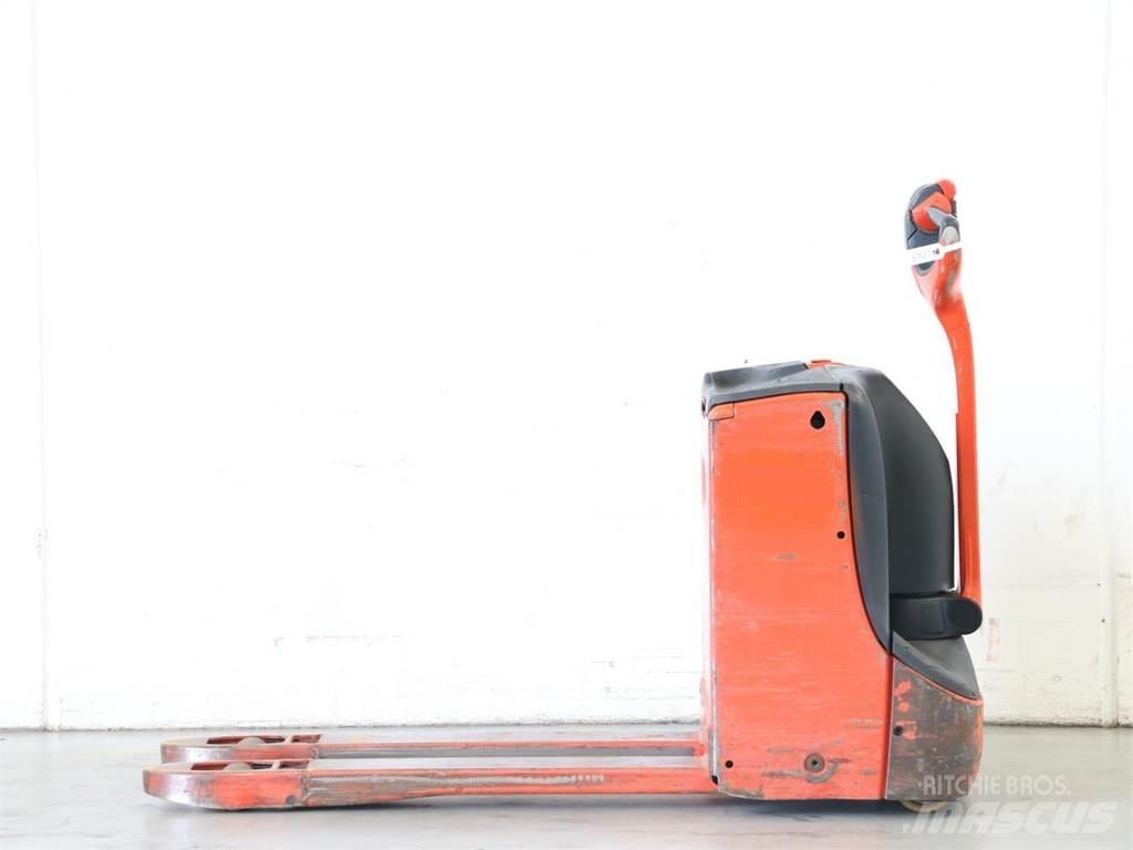 Linde T16/1152-00 Ročni električni viličar