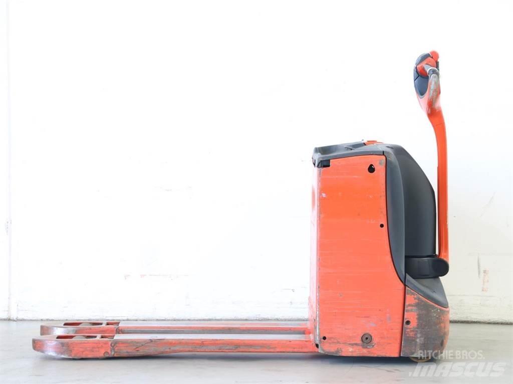 Linde T16/1152-00 Ročni električni viličar