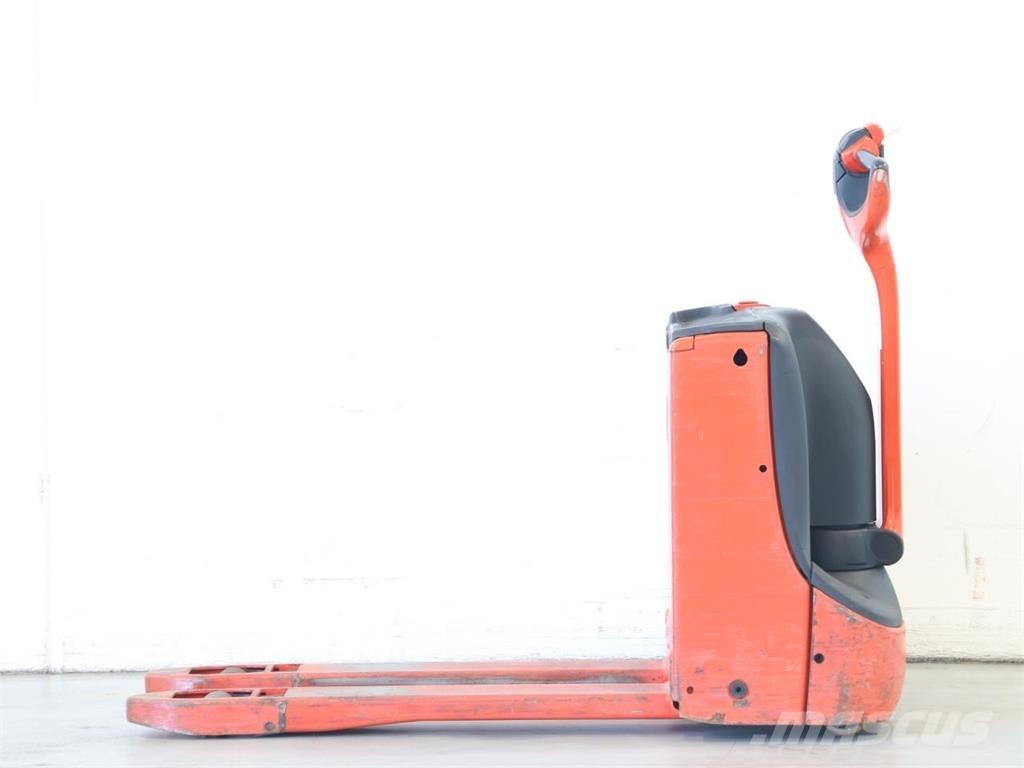 Linde T16/1152-02 Ročni električni viličar
