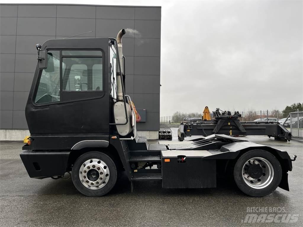 Terberg YT222 4X2 Drugo