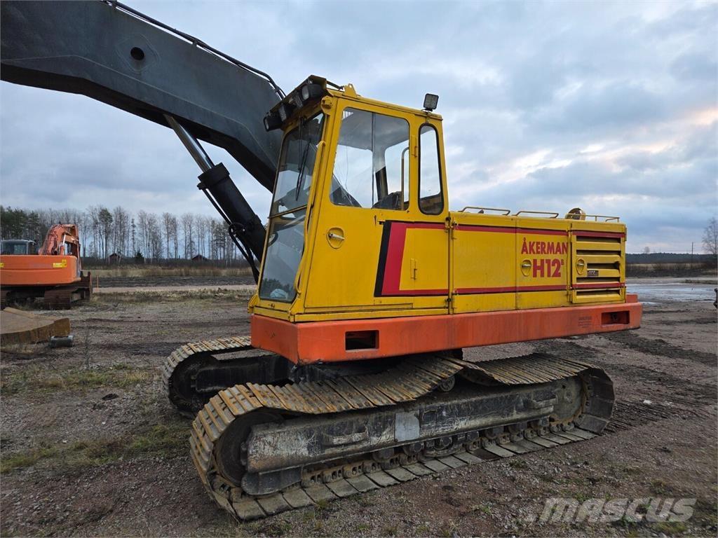 Åkerman H12B Bagri goseničarji